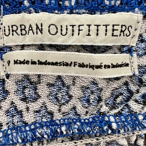 Urban Outfitters White and Blue Keyhole Tie Adjustable Straps Crop Top Small - Picture 2 of 3